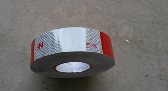 �͹޳������