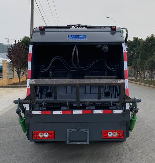 ����6����ѹ��ʽ������